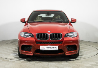 Подержанный автомобиль BMW X6 M 2011 года (2 фото)