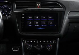 Подержанный автомобиль Volkswagen Tiguan 2017 года (15 фото)