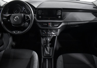 Подержанный автомобиль Skoda Rapid Liftback 2020 года (14 фото)