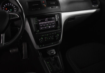 Подержанный автомобиль Skoda Yeti 2016 года (19 фото)