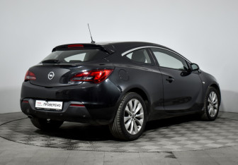 Подержанный автомобиль Opel Astra Hatchback 2012 года (5 фото)