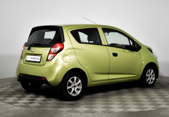 Подержанный автомобиль Chevrolet Spark 2013 года (5 фото)