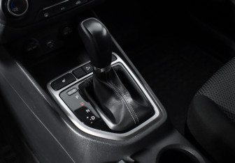 Подержанный автомобиль Hyundai Creta 2019 года (11 фото)