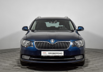 Подержанный автомобиль Skoda Superb Wagon 2014 года (2 фото)