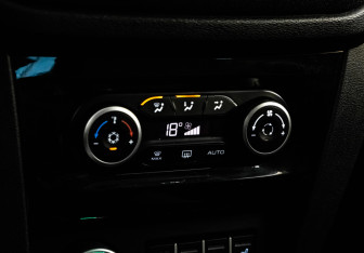 Подержанный автомобиль LADA (ВАЗ) XRAY 2018 года (16 фото)