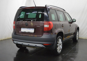 Подержанный автомобиль Skoda Yeti 2012 года (5 фото)