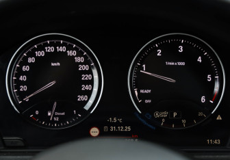 Подержанный автомобиль BMW X1 2018 года (13 фото)