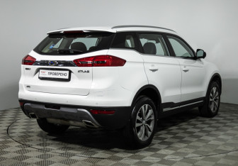 Подержанный автомобиль Geely Atlas 2021 года (5 фото)