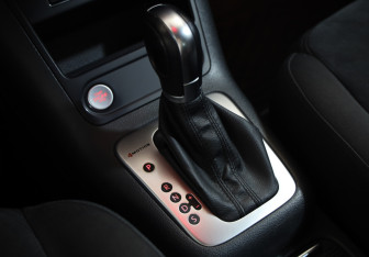 Подержанный автомобиль Volkswagen Tiguan 2015 года (16 фото)