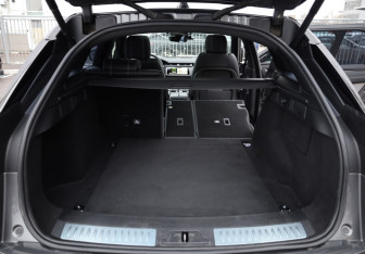 Подержанный автомобиль Land Rover Range Rover Velar 2019 года (35 фото)