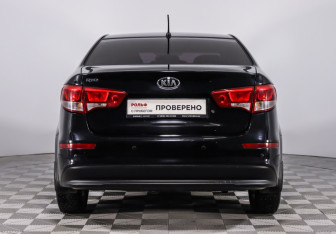Подержанный автомобиль Kia Rio Sedan 2015 года (6 фото)