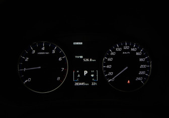 Подержанный автомобиль Mitsubishi Outlander 2013 года (13 фото)
