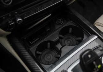 Подержанный автомобиль BMW X5 2016 года (22 фото)