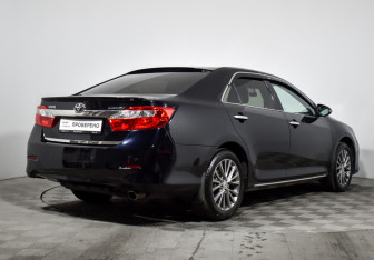 Подержанный автомобиль Toyota Camry Sedan 2014 года (5 фото)
