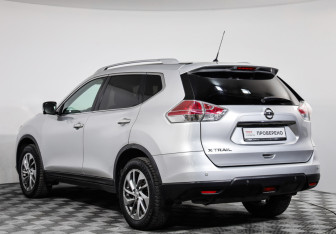 Подержанный автомобиль Nissan X-Trail 2016 года (7 фото)