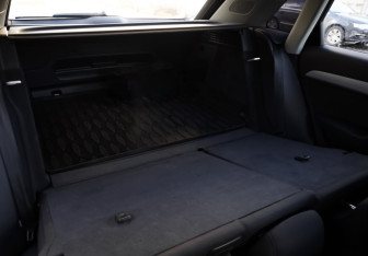 Подержанный автомобиль Audi Q3 2014 года (21 фото)