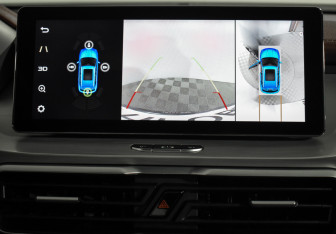 Подержанный автомобиль Geely Coolray 2021 года (19 фото)