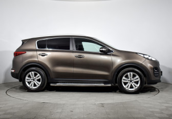 Подержанный автомобиль Kia Sportage 2017 года (4 фото)