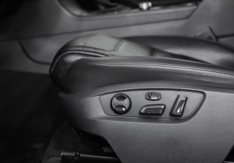 Подержанный автомобиль Volkswagen Touareg 2015 года (22 фото)