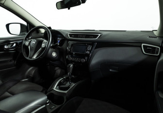 Подержанный автомобиль Nissan Qashqai 2016 года (9 фото)
