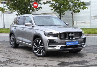 Подержанный автомобиль Geely Monjaro 2023 года (9 фото)