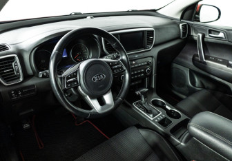 Подержанный автомобиль Kia Sportage 2020 года (11 фото)