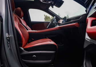 Подержанный автомобиль Exeed RX 2023 года (32 фото)