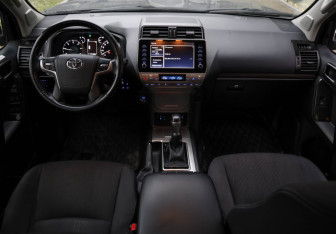 Подержанный автомобиль Toyota Land Cruiser Prado 2021 года (14 фото)