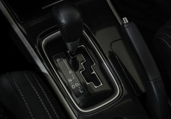 Подержанный автомобиль Mitsubishi Outlander 2017 года (16 фото)