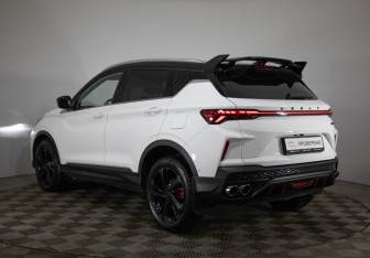 Подержанный автомобиль Geely Coolray 2023 года (7 фото)