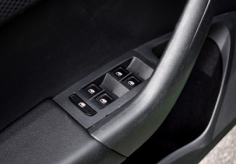 Подержанный автомобиль Skoda Octavia RS Liftback 2014 года (14 фото)