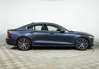 Подержанный автомобиль Volvo S60 2020 года (4 фото)