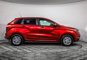 Подержанный автомобиль LADA (ВАЗ) XRAY 2017 года (4 фото)