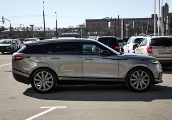 Подержанный автомобиль Land Rover Range Rover Velar 2018 года (6 фото)