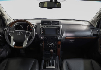 Подержанный автомобиль Toyota Land Cruiser Prado 2014 года (9 фото)