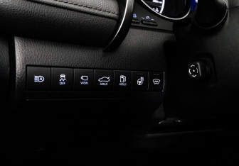 Подержанный автомобиль Toyota Camry Sedan 2020 года (23 фото)