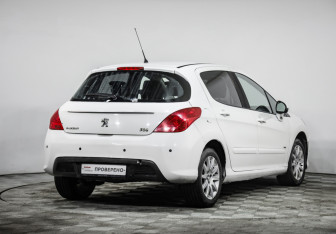Подержанный автомобиль Peugeot 308 Hatchback 2011 года (5 фото)