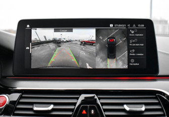 Подержанный автомобиль BMW M5 Sedan 2020 года (21 фото)