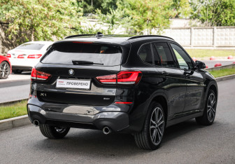 Подержанный автомобиль BMW X1 2019 года (6 фото)