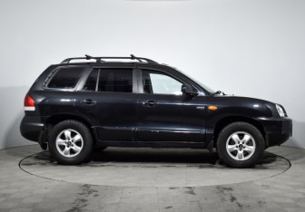 Подержанный автомобиль Hyundai Santa Fe 2010 года (4 фото)