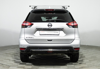 Подержанный автомобиль Nissan X-Trail 2021 года (6 фото)