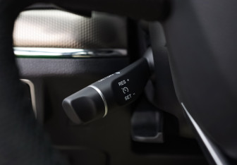 Подержанный автомобиль Hongqi HS5 2024 года (17 фото)