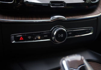 Подержанный автомобиль Volvo XC60 2021 года (22 фото)