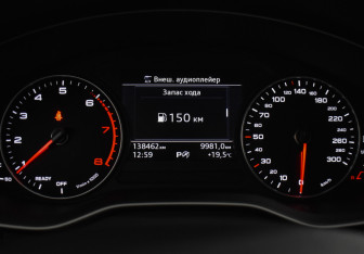 Подержанный автомобиль Audi A4 Sedan 2016 года (21 фото)