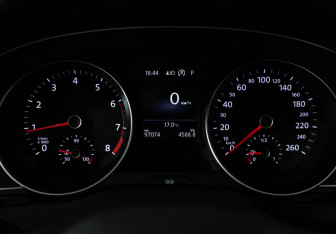 Подержанный автомобиль Volkswagen Passat Wagon 2019 года (12 фото)