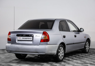 Подержанный автомобиль Hyundai Accent Sedan 2008 года (5 фото)
