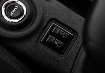 Подержанный автомобиль Mitsubishi Outlander 2015 года (12 фото)