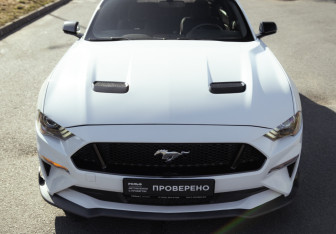 Подержанный автомобиль Ford Mustang Coupe 2020 года (10 фото)