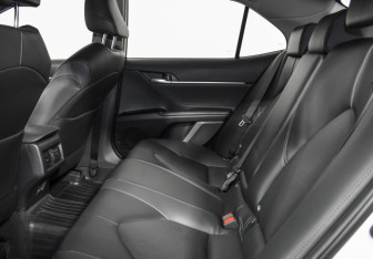 Подержанный автомобиль Toyota Camry Sedan 2019 года (13 фото)