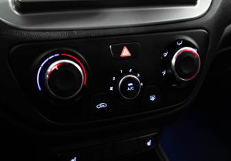 Подержанный автомобиль Hyundai Solaris Sedan 2021 года (16 фото)